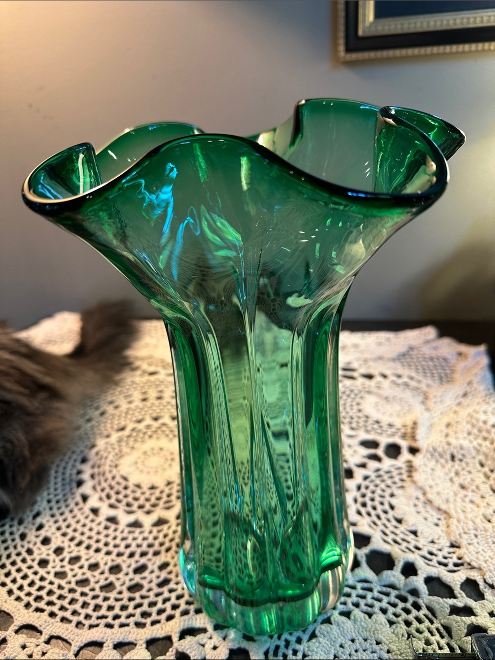 Vintage Green Art Glass Ruffled Vase - Unbranded